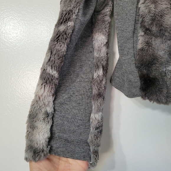 CAbi Gray Faux Fur Evening Bomber Jacket Size M - Picture 5 of 11